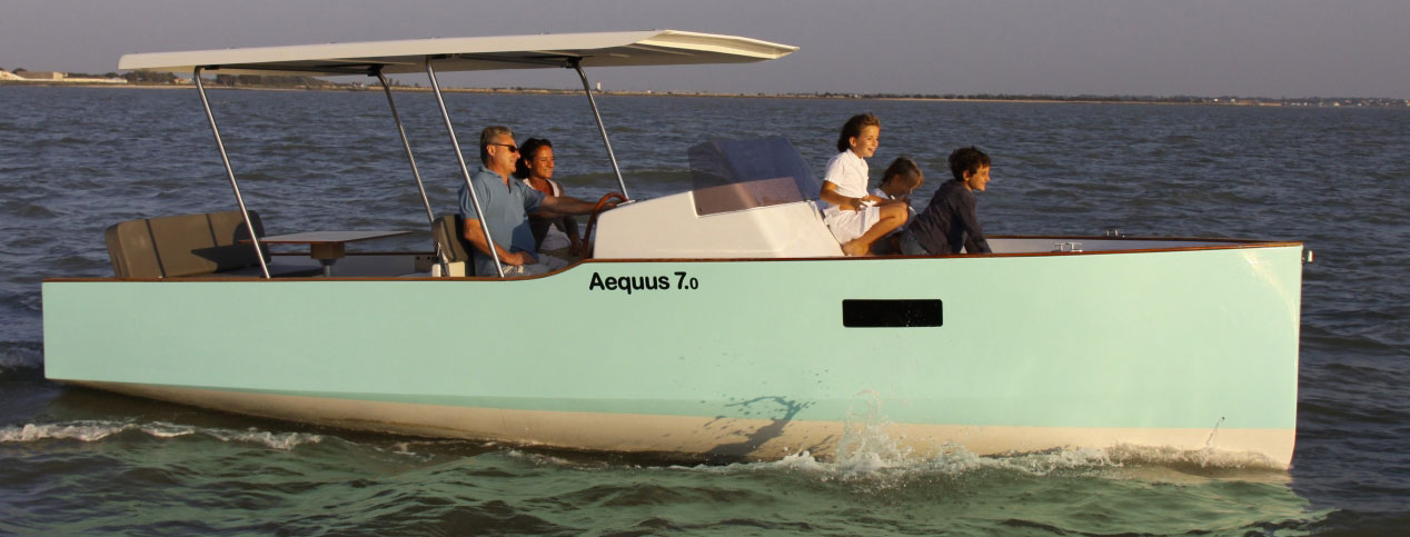 Electric and solar boat rental